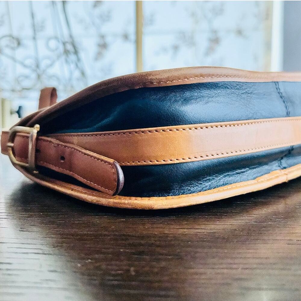 Vintage Celine Paris Blason Black Leather Shoulder Bag Tan Trim Made in Italy - Picture 8 of 16